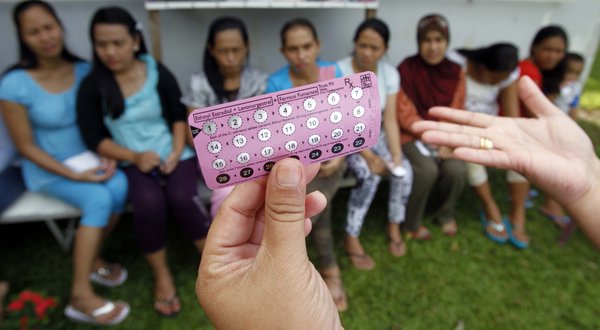 Access to #contraception will mitigate the potential impact of  #ZikaVirus - <a href="/UNFPA/">UNFPA</a> j.mp/1PRiava