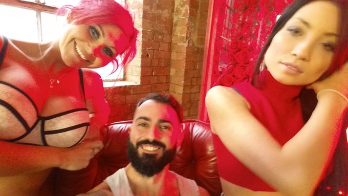 Buen  rodaje con @BillyKingXXX  @AlessaSavage @MiaMalkova @jessievolt para @dorcel @kaizenxxx https://t<a class="tags" href="/tag/billykingxxx">@billykingxxx</a><a class="tags" target="_blank" title="On Twitter" href="/?out=eyJ0eXAiOiJKV1QiLCJhbGciOiJIUzUxMiJ9.eyJpYXQiOjE3MjE2NzU1NTMsImlzcyI6InR3cG9ybnN0YXJzLmNvbSIsIm5iZiI6MTcyMTY3NTU1MywiZXhwIjoxNzUzMjExNTUzLCJyZWRpcmVjdF91cmwiOiJodHRwczovL3R3aXR0ZXIuY29tL0FsZXNzYVNhdmFnZSJ9.nfti3IK3wnJGJyPWgZD68mXeqgZBYnQAdRUCIydZLwYdHMBXeUFSMFfWuvxBPCOBeYJtnafYgBTR3eK8Q-xlHQ">@AlessaSavage</a><a href="/tag/tv"class="tags"><span>#tv</span></a><a href="/tag/puppy"class="tags"><span>#puppy</span></a><a href="/tag/sofa"class="tags"><span>#sofa</span></a><a href="/tag/canecorso"class="tags"><span>#canecorso</span></a><a href="/tag/jake"class="tags"><span>#jake</span></a><a href="/tag/manta"class="tags"><span>#manta</span></a><a href="/tag/can"class="tags"><span>#can</span></a>