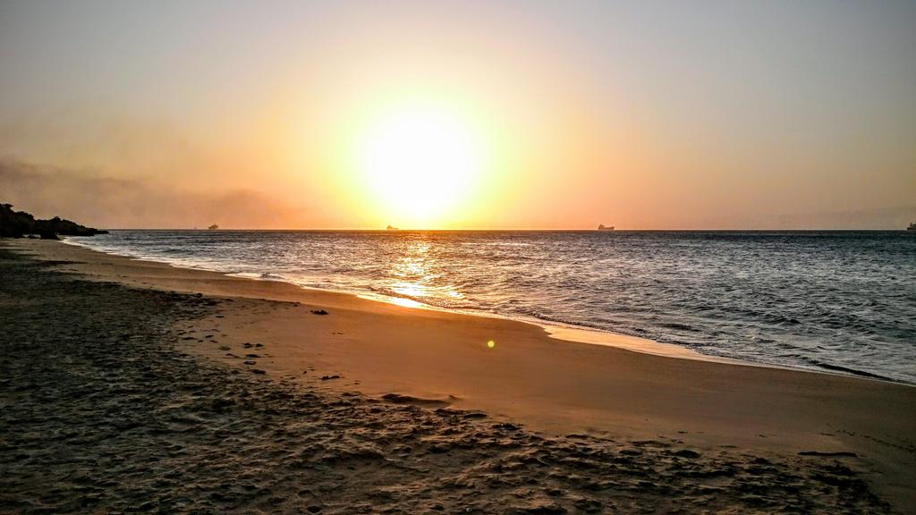 DiegoBaron29's tweet photo. Cada sol tiene su ocaso.
#Paraguana #península #Falcón #Venezuela https://t.co/GhUiXQtci8