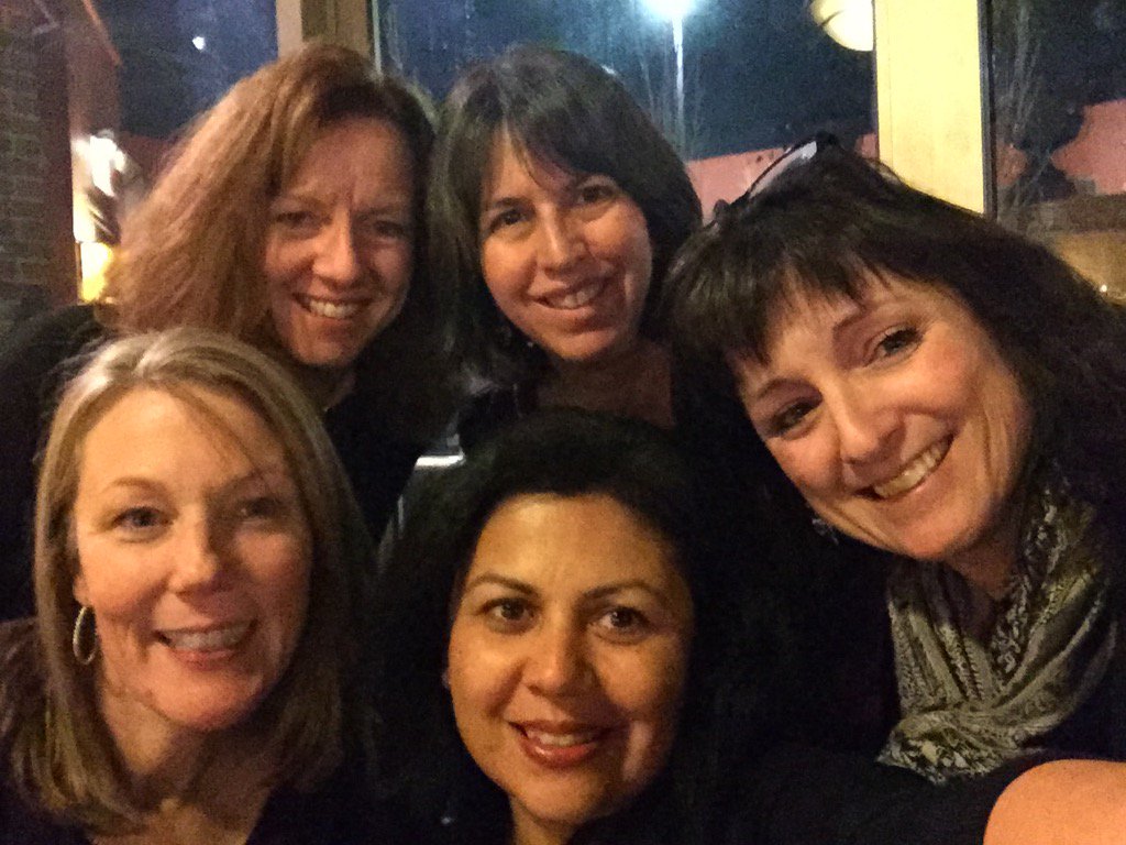 jessicalobe1's tweet photo. Great catching up with some of the 2015 EMC Fast Lane gang! #EMC FastLane #EOS2GETHER https://t.co/w8acMxHEi5