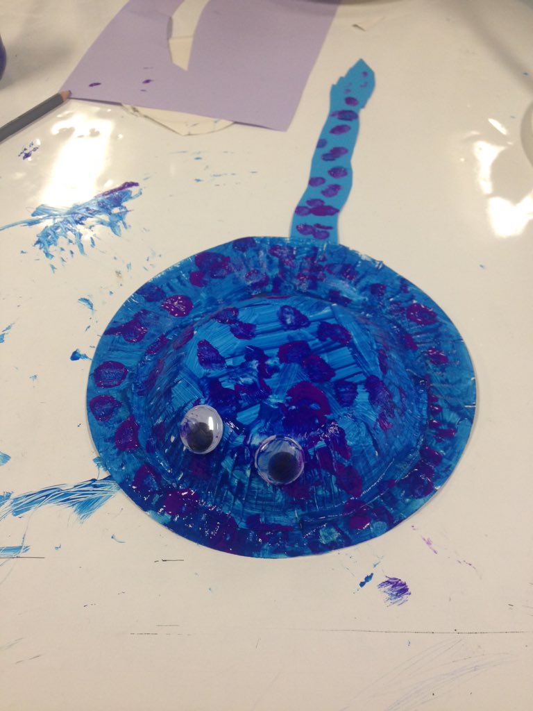 Ms_Shoveller's tweet image. Thank you @KinderSoyaBeans for a fun morning making stingrays! #buddyclass
