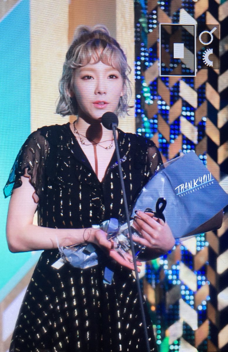 [PIC][17-02-2016]TaeYeon tham dự “5th Gaon Chart K-pop Awards” vào tối nay CbdLO3fUEAAjMrx