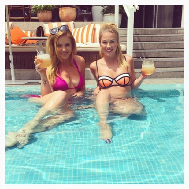 Sassy_Entertain's tweet photo. Ivy Pool Thursday | #SassyModels from 12pm #IvyPool #Thursday #Models @Merivale #Bikini 🍹 https://t.co/BhWIEC307Y