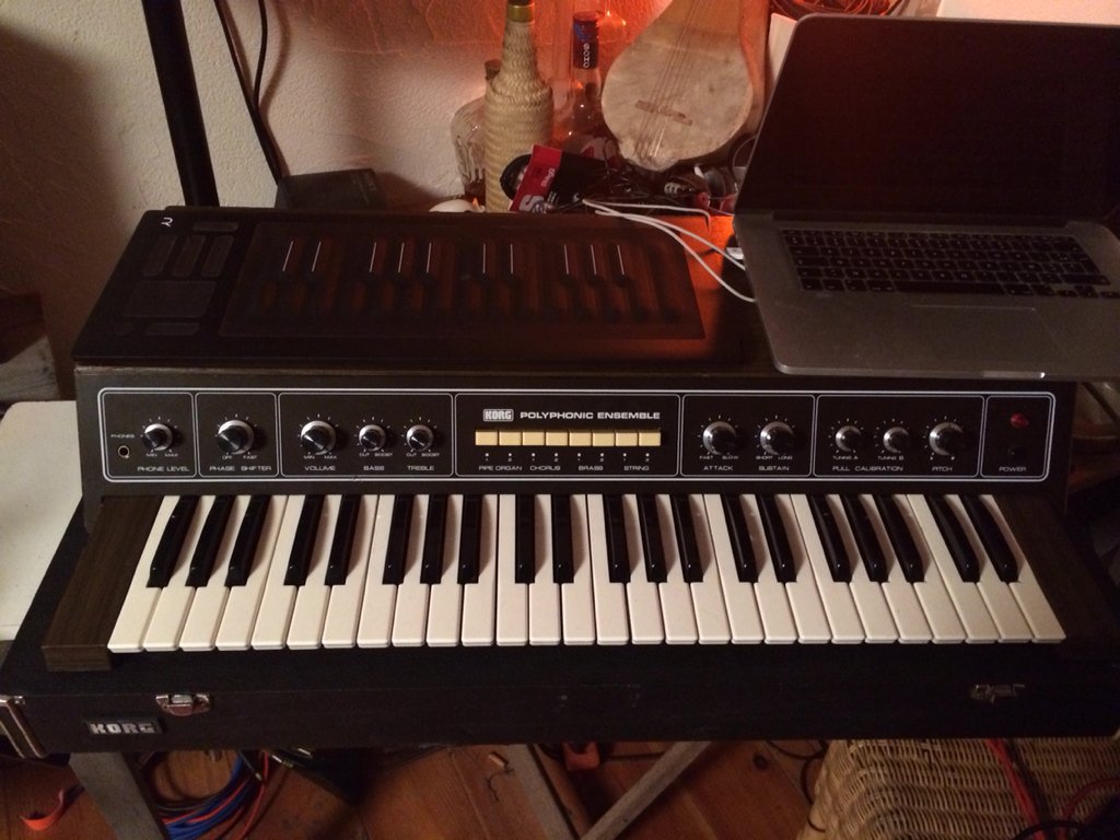 TDaloglou's tweet photo. 40 ans d'écart... Quand le passé rencontre le futur ! #korg #roli #pe2000 #InfiNYX @Nyxfr https://t.co/NOl5Tk1gqX