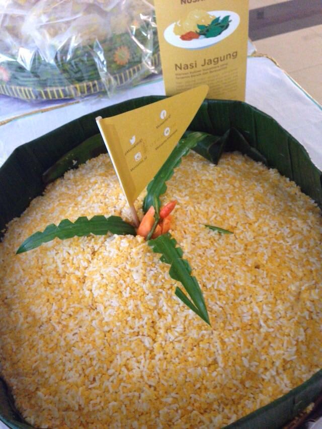 Bayer4CropsID's tweet photo. Yuk, sebelum seminar, nikmati sarapan dengan warisan kuliner Nusantara, Nasi Jagung. #MiltonStokesVisit https://t.co/kDvlaPIBOp