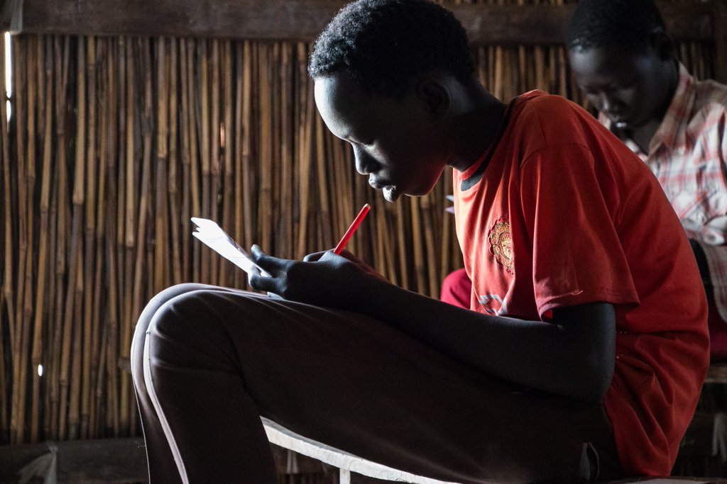 UNICEF's tweet image. Why exams are a time of excitement for children in #SouthSudan uni.cf/1mHTYDp @unicefssudan