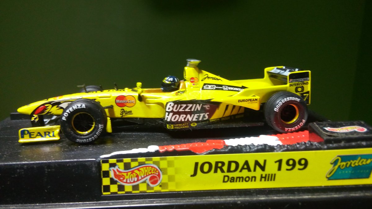 GustaffsonHD's tweet image. @chacho_lml a veces cuando los ves en la tienda piensa uno "nombre, está bien caro, mejor me aguanto" #NeverRepent