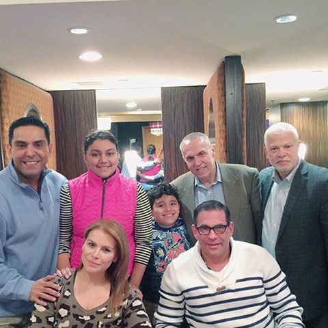 OLGATANON1313's tweet photo. Feliz de verlos !!! A mi amado hermano @pedrobiaggishow gracias a Hector y Jay!! https://t.co/3gKaFsIEbf