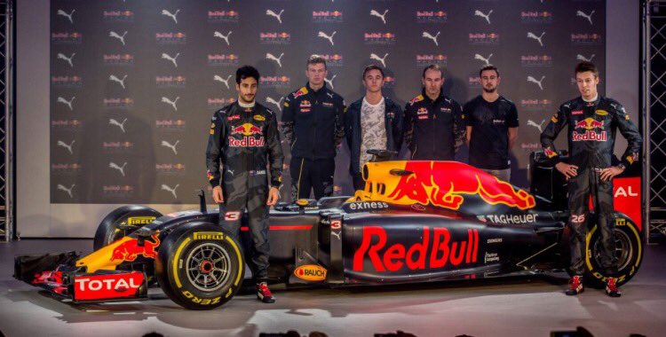 F1SocialPress's tweet photo. Red Bull reveal 2016 F1 livery  https://t.co/TAPzOHv2qs https://t.co/eTtNULxCbe