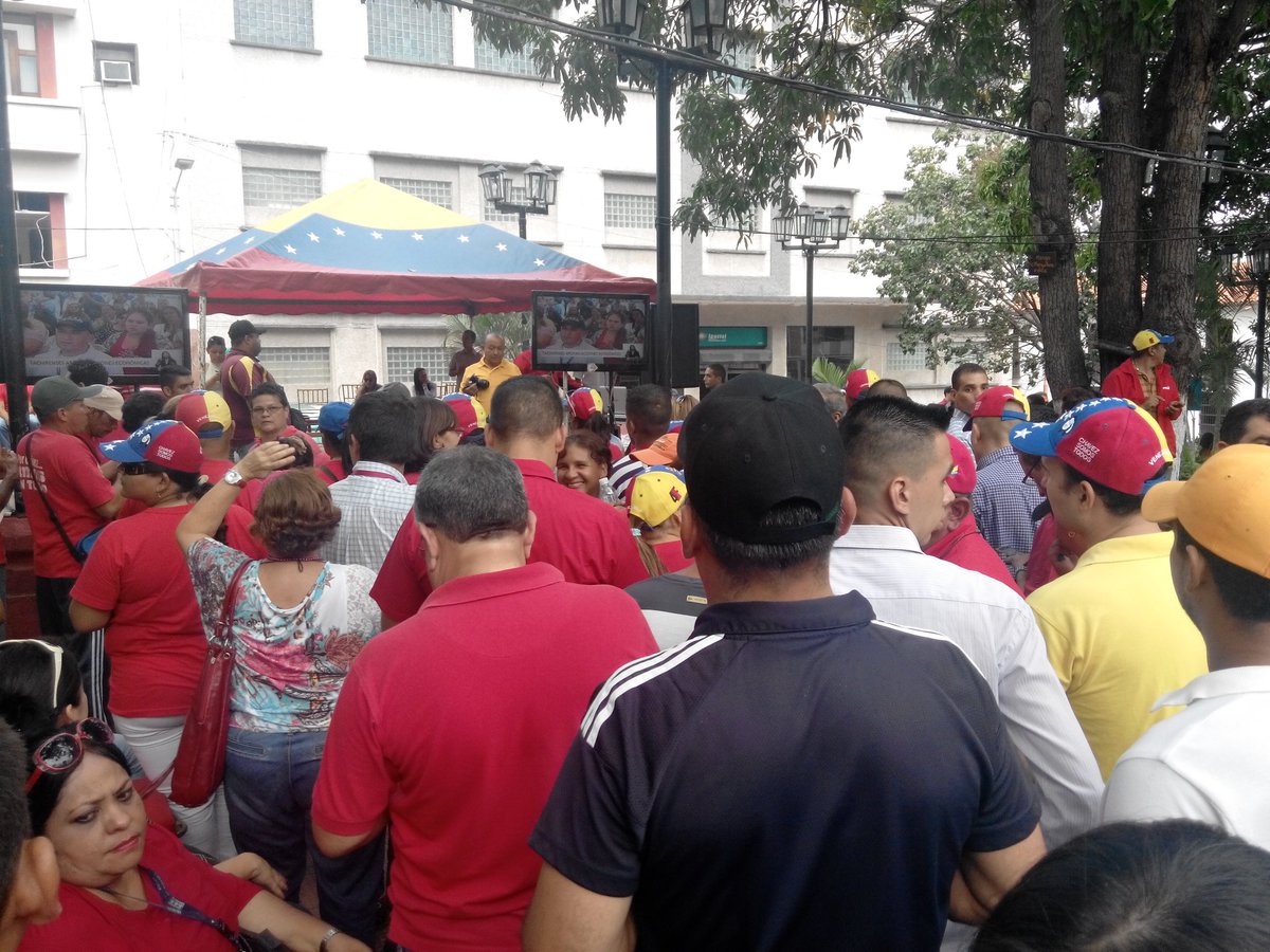 albanyoviedo's tweet photo. Respaldo  Revolucionario a las medidas anunciadas por nuestro Presidente @NicolasMaduro @gladysrequena @MinMujer https://t.co/ZrvZzcLZT3