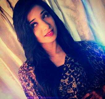 NiMmi_FC's tweet photo. Wishing @VrushikaMehta1 a vry happy wala bday😘😘. Lots of love from #NiMmiFC .  @samenthaf @macedondmello https://t.co/dS1SGJNoKW