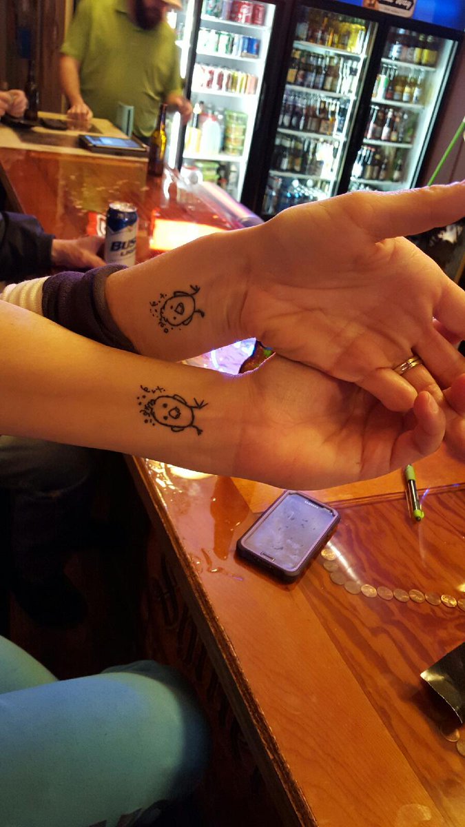 2drunkchicks's tweet photo. The Sanity Room now has its own Web page to check out!!!! https://t.co/pCiME5ZW8r! https://t.co/iTLTzuqQO5