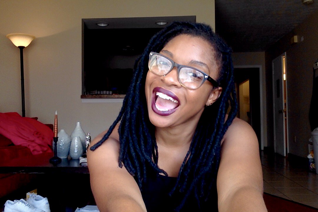 odysseykent's tweet photo. Meet this week's Writer Crush, @ileifeo! The Starbucks barista loves @Beyonce and cinnamon rolls. 
#WCW #Beyonce https://t.co/aZNDj6VSF9