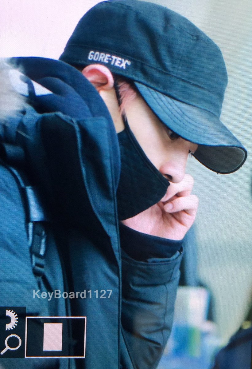 KBoard1127's tweet photo. 【preview】160218 ICN  #찬열  #chanyeol https://t.co/NwMU9uz9dG