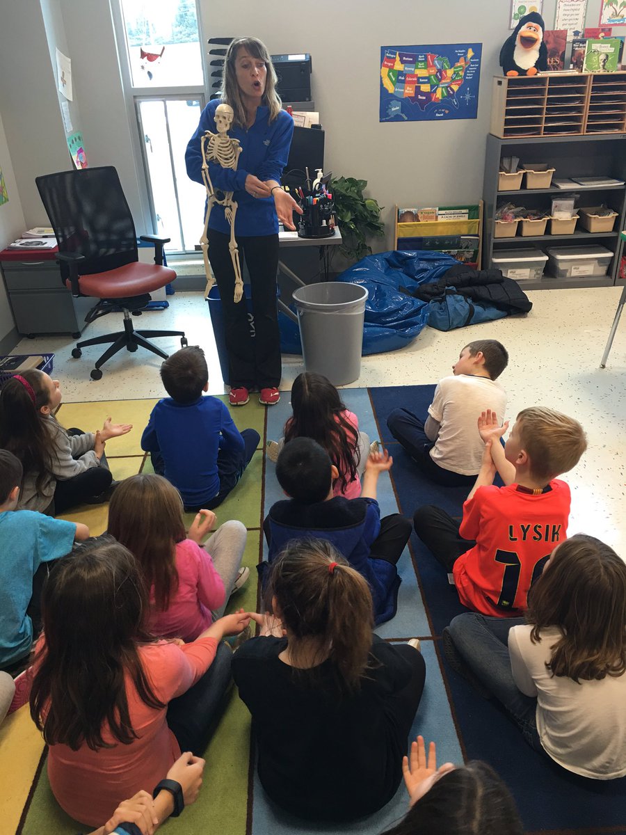AmyMirolli's tweet photo. A very special guest visitor today truly brought our Science unit to life!  #makelearningauthentic https://t.co/EL6AwK6oyI