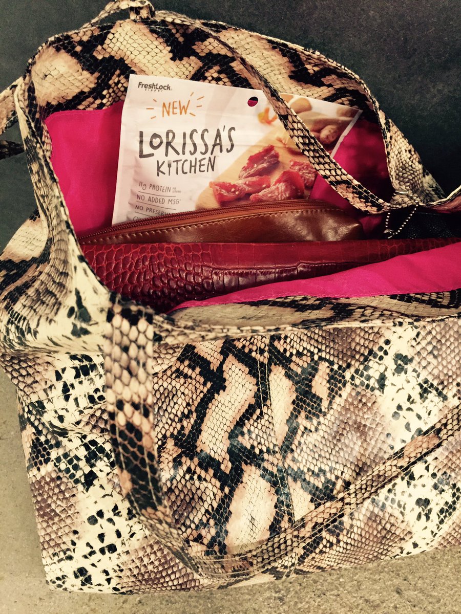 BoyGeorge's tweet photo. What's in the bag? Are you #snavvy @brookeburke @LorissasKitchen https://t.co/frqOUIrKzf