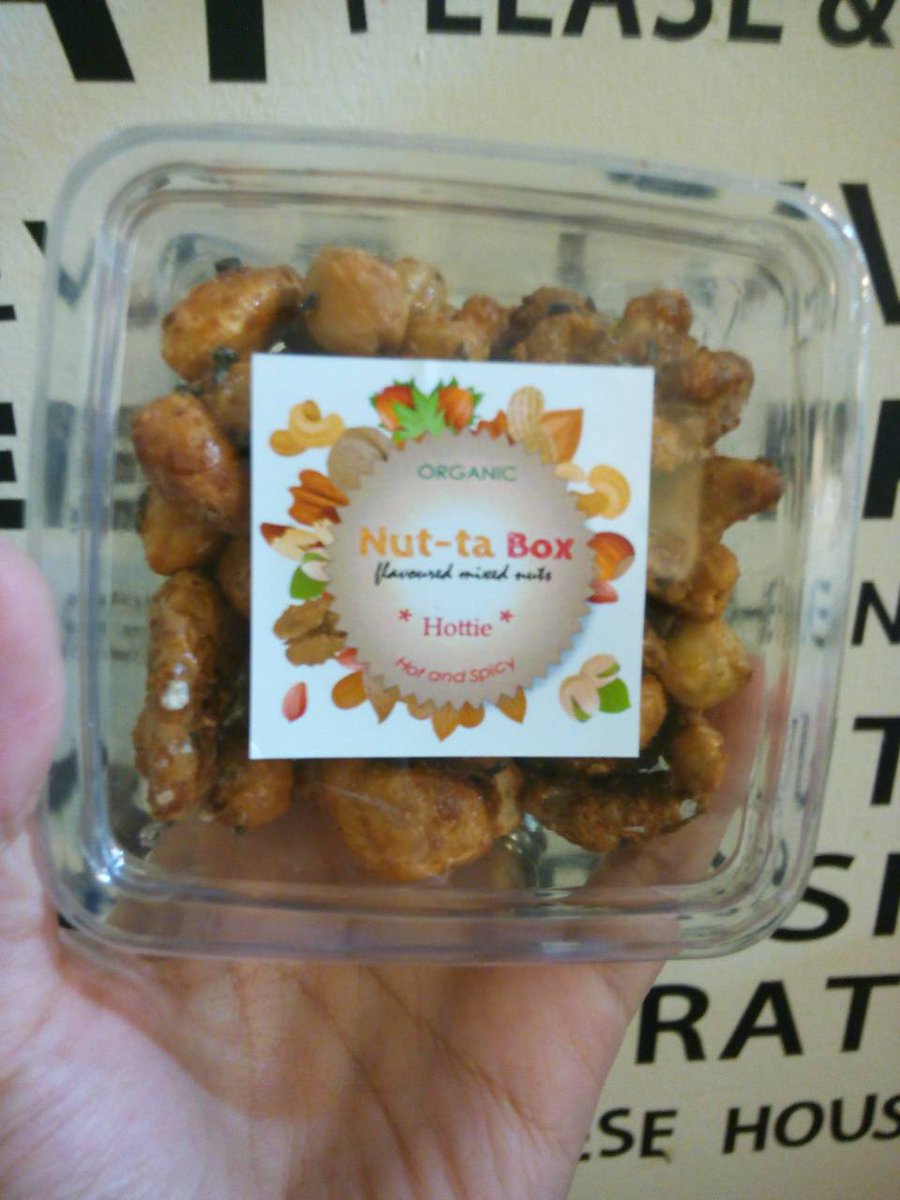 nuttabox's tweet photo. #Hottie flavor from #NuttaBox is a must try! #HealthySnacks #healthyliving #healthyfood #กินคลีน #mixednuts https://t.co/5QUVC3YdlW