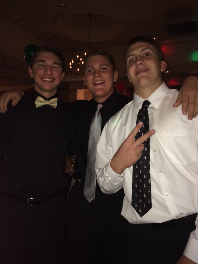 GlanskYEET's tweet photo. Happy birthday to a brotha from anotha Tina @d_james2 #churnthebutter #birthdaybash #Tina1 #Tina2 #philmar ❄️😍😘🎉🎉 https://t.co/SMJs2Pt0vr