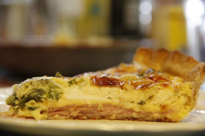 Tarta de la casa Azul : roquefort jamon muzzarella huevo y verdeo #unabomba