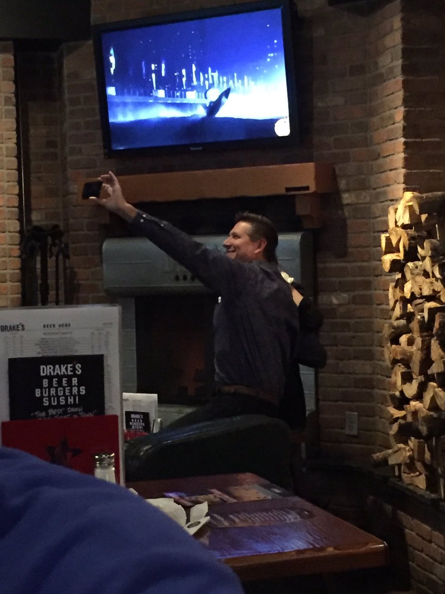 drewmichelle77's tweet image. #firstdatevibes #musttakeaselfie 😂😂