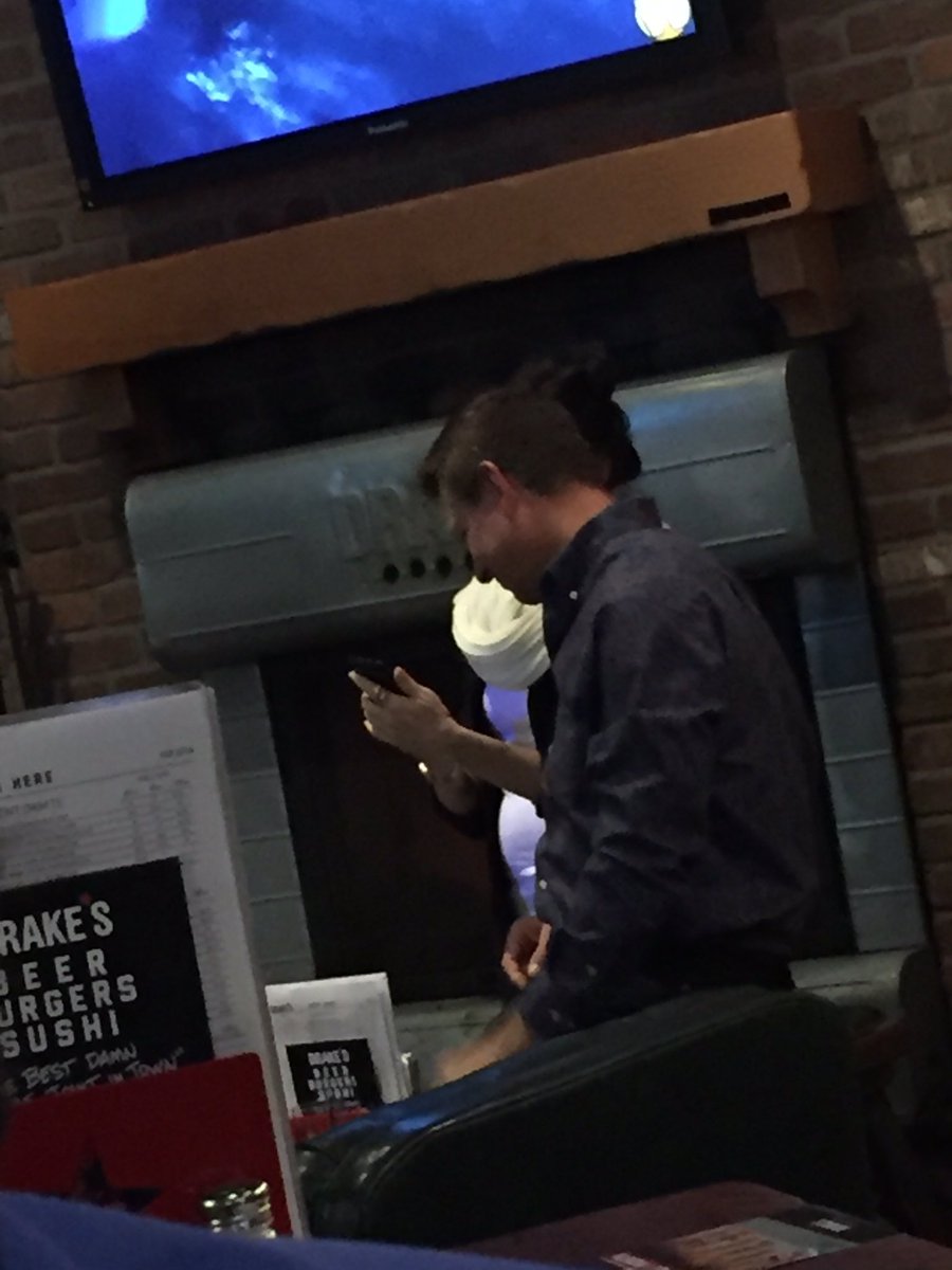 drewmichelle77's tweet image. #firstdatevibes #musttakeaselfie 😂😂