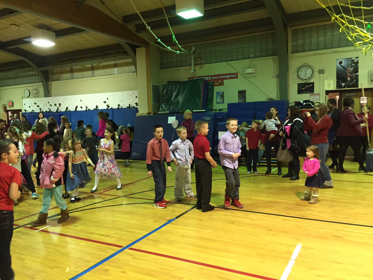 PaddyHillPTA's tweet photo. Sweetheart Dance @PaddyHillTweet https://t.co/PwBvOllSJJ