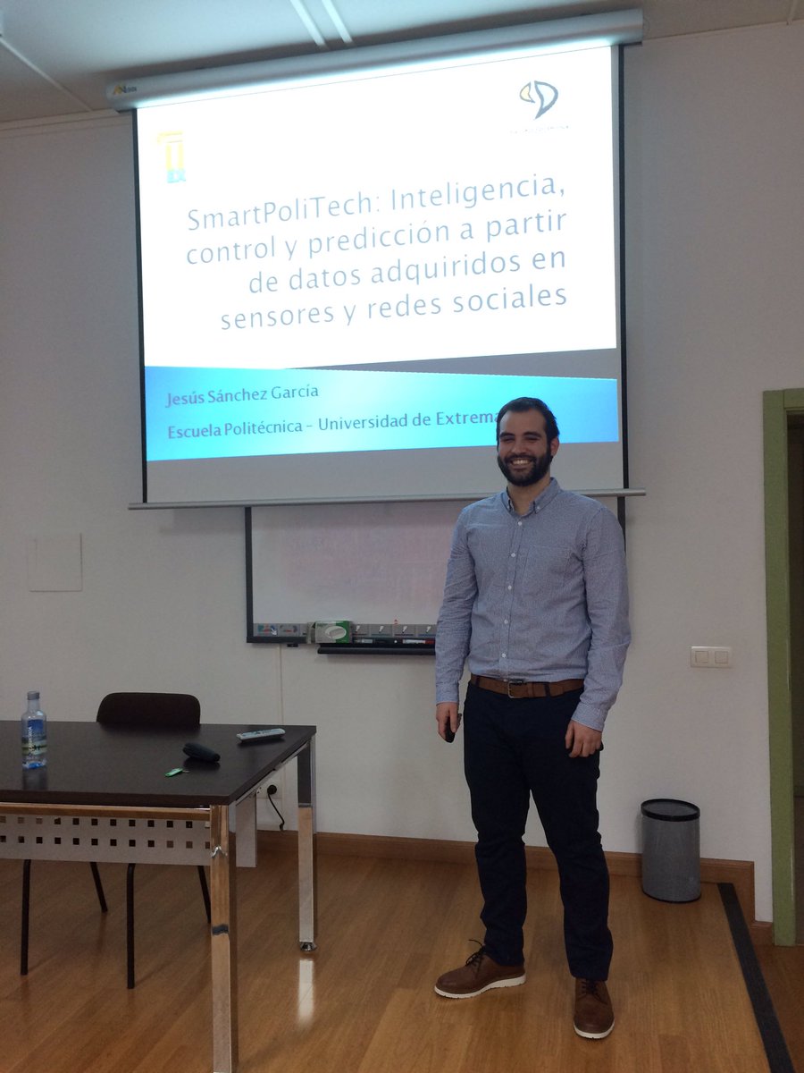pablogarguez's tweet photo. Empezando defensa del TFM de @jesussanchezg05 en @EPCC_Unex #SmartPoliTechLife @koletzilla @Totemoheda @MarioHaut https://t.co/CedlFODq04