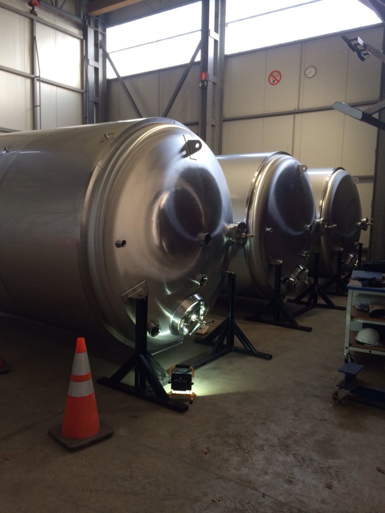 staes.com BBT beer tanks customer tank inspection at our depot