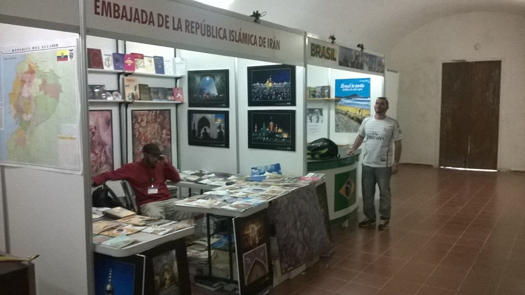 <a href="/vh590/">@vh590</a> Estuve el martes en la #FeriaDelLibroLaHabana y Argentina este año está ausente por primera vez