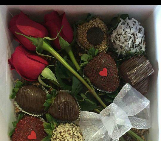 IreanaPrice's tweet photo. Year Round, All occasion "Love Boxes" 916-234-6115 Ireana Price https://t.co/Mrnf47FnlA