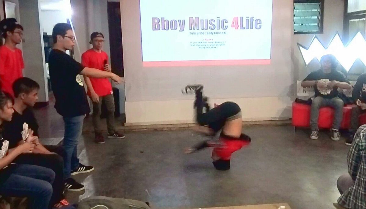 Juara head spinner Indonesia dari <a href="/EvolutionFamz/">Evolution Famz</a> unjuk kabisa! #Rabuan