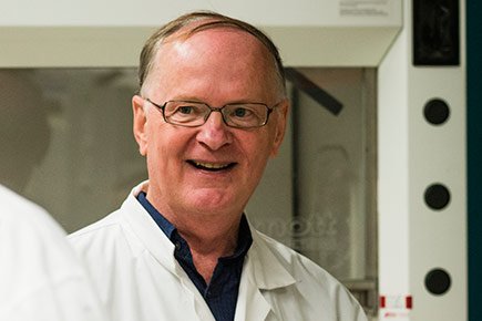 NSERC_CRSNG's tweet photo. David Miller Wins NSERC Synergy Prize for Collaborative Spruce Budworm Breakthrough https://t.co/8Al78jW5bw https://t.co/JQNmugHvHo