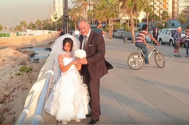 TheNationalNews's tweet photo. Older men are stealing the childhood of girl brides https://t.co/l66O1lEco9 https://t.co/bmM3zECTTk