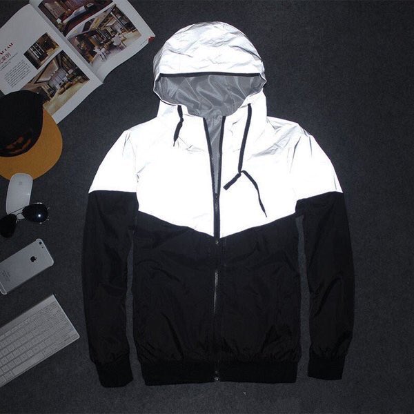 CollegeAppareI's tweet photo. Windbreakers 

https://t.co/lIfCRC2S01 https://t.co/Nj5Wf7cEFS