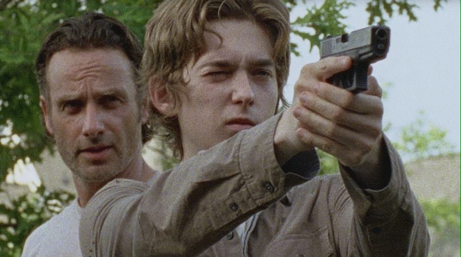 FearedRon's tweet image. "I'm dead Carl.."
-Ships: Anything
-Few years of experience 
-I'll do my best at being Ron