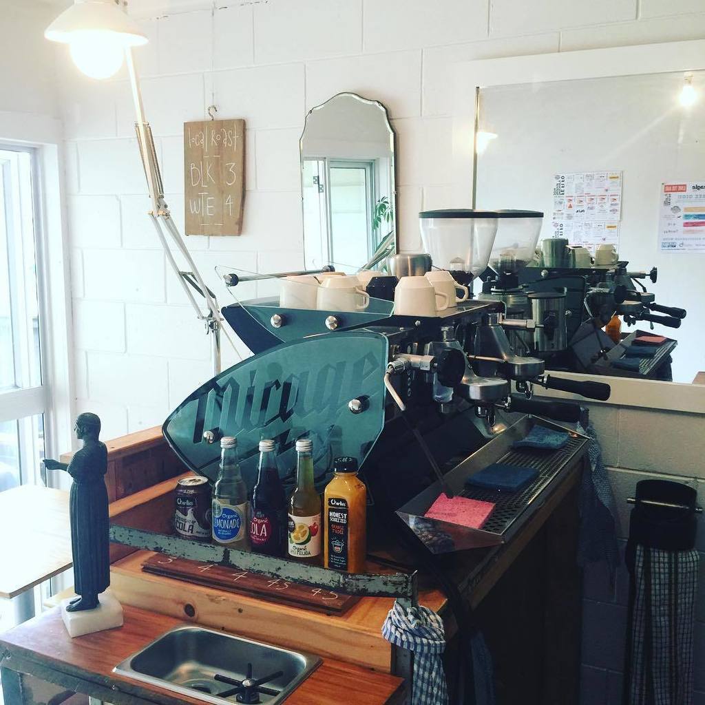 Such a cute setup open for your morning coffee fix in Whangarei, go get em people! 116 Bank st