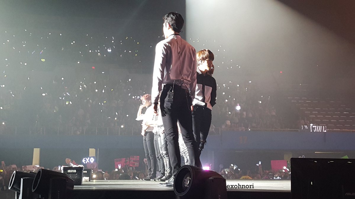 exohnori's tweet photo. #EXOlutioninLA #EXOinLA #엑소 16.2.14 Free talk
https://t.co/BdFO7ndUJu
https://t.co/vtw3YtUPO3 https://t.co/3sseG7C9D9