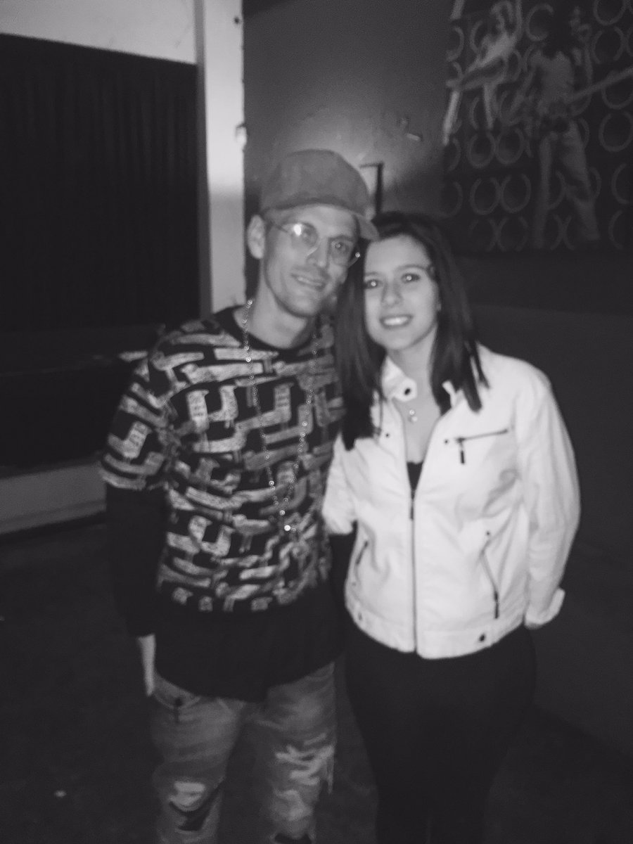 xodanamariexo's tweet photo. Dream came truee 😊 Great show @aaroncarter https://t.co/zz9augXd7K