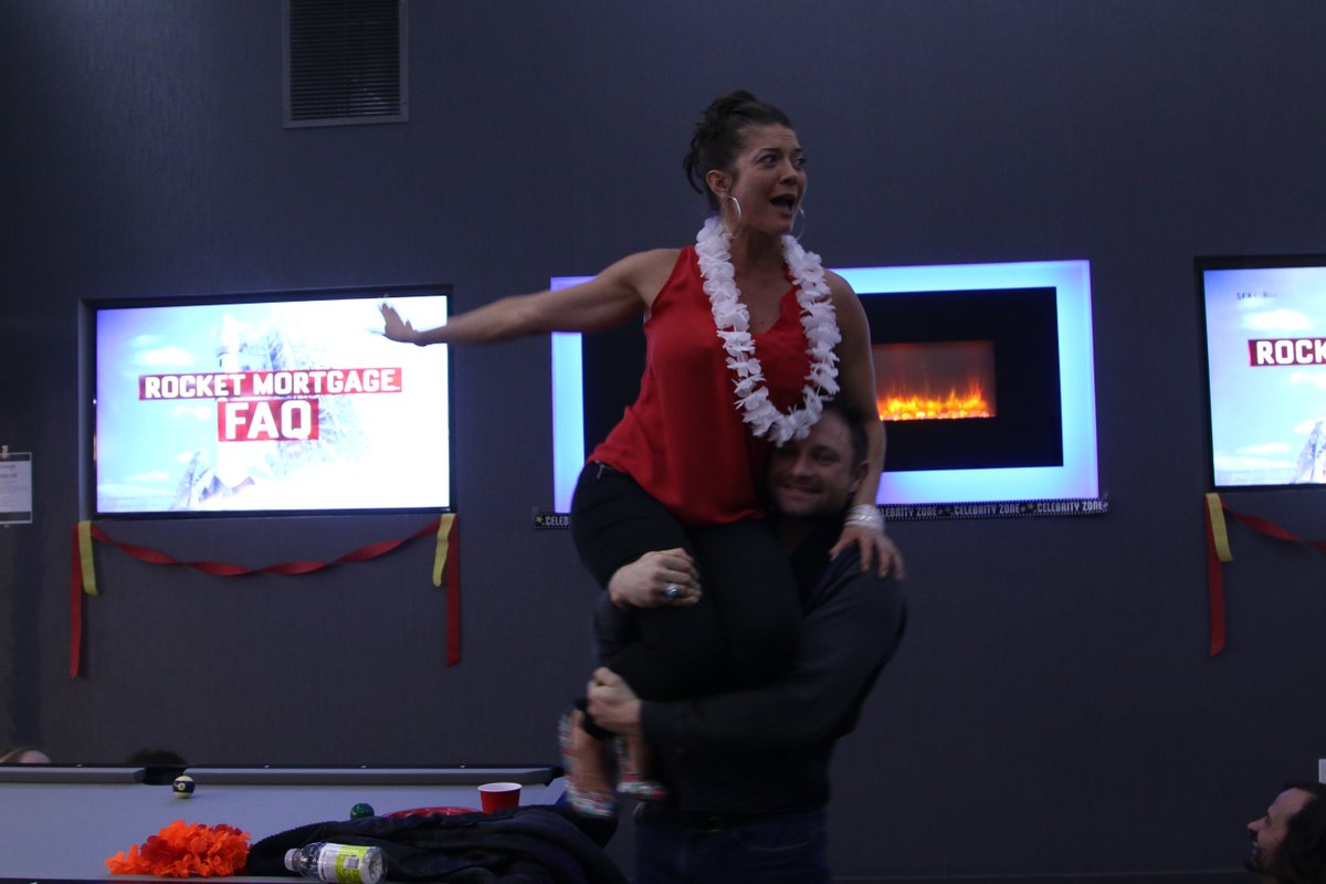 AukaiViti's tweet photo. Jennifer Lanzetti knows how to party! #Survivor #KaohRong #TeamJennifer #TeamBrawn #UtahRepresent https://t.co/VHPUMfUdBm