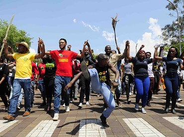 JacaNewswatch's tweet photo. #UWC wants to prevent a recurrence of 2015 protests.FULL STORY here: https://t.co/tRgbCDMmfD #UWCfeesmustfall https://t.co/Sy6db3FQ6L