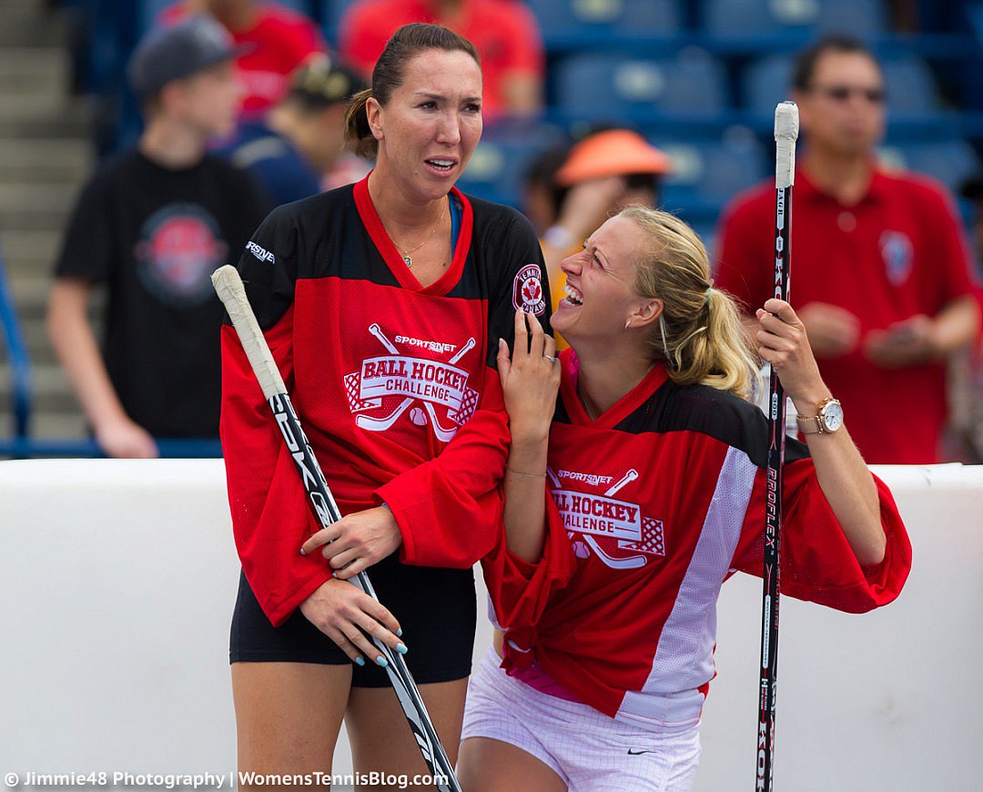 saberlenka's tweet photo. @petrakvitovas @Petra_Kvitova #keepcalmandbehappy https://t.co/ZNbwNkgrK9
