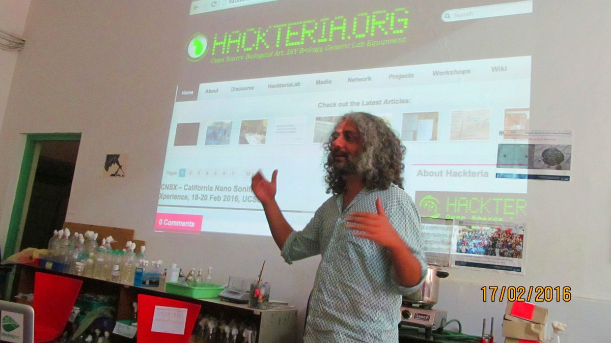 Edurafi's tweet photo. Day1 of 'Build your own (damn) Laboratory' workshop. Yashas speaking abt his work @CUBE_CSE #diycube #citizenscience https://t.co/f0DvCZ2IL7