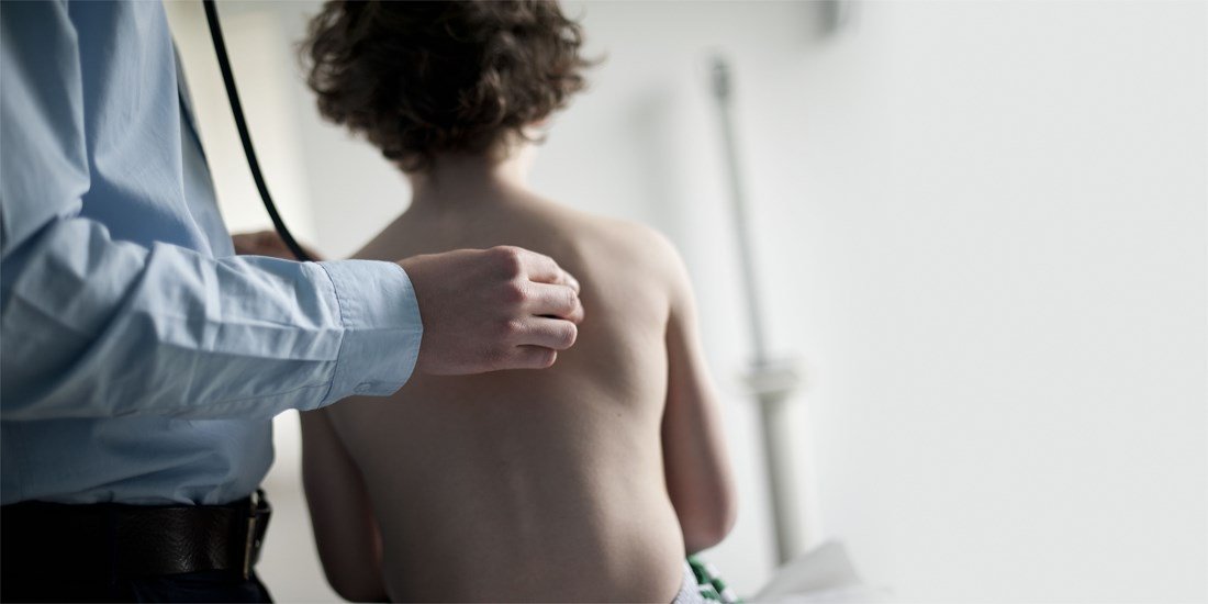 destandaard's tweet photo. Dokters vrezen stormloop van ‘zieke’ kinderen https://t.co/pySPnqFf3r #destandaard https://t.co/XlDl2a8aQf