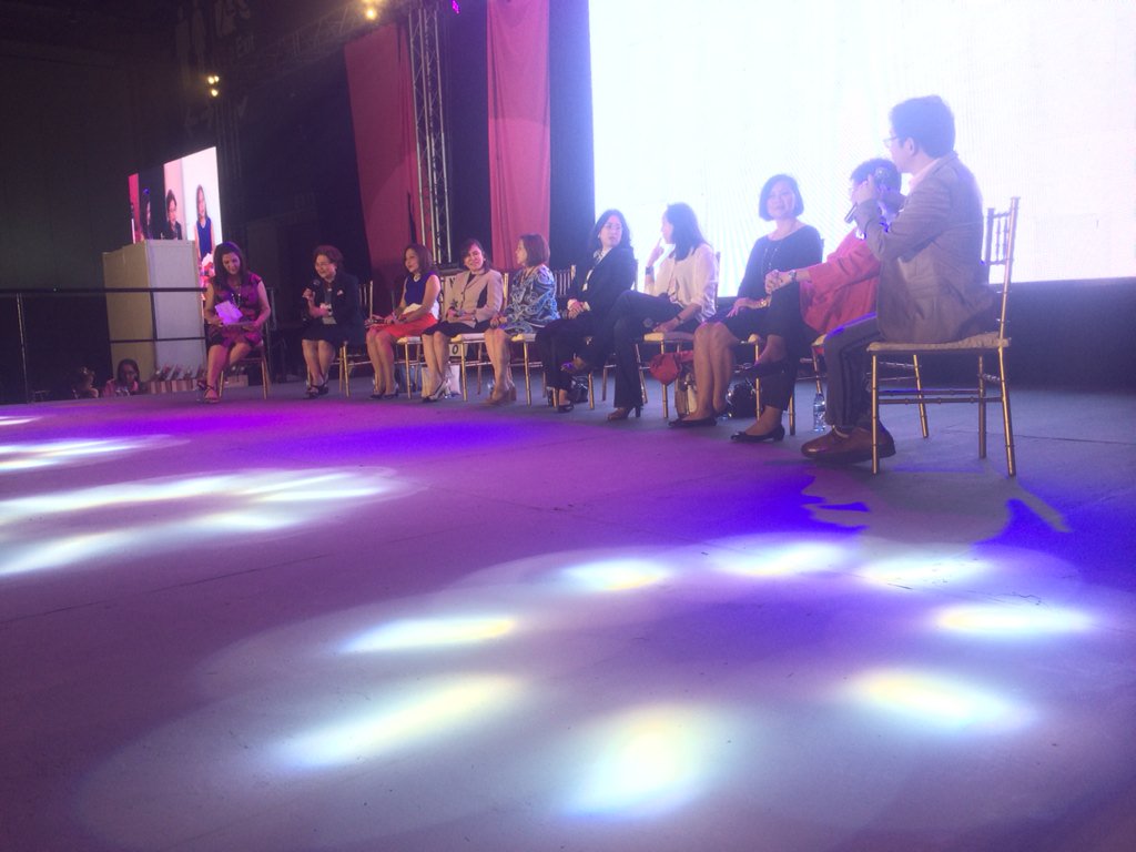 james_humarang's tweet photo. Filipina entrepreneurs talk about brand building in the next panel discussion at Filipina Entrepreneurs Summit #FES8 https://t.co/9lbTyS2dwN