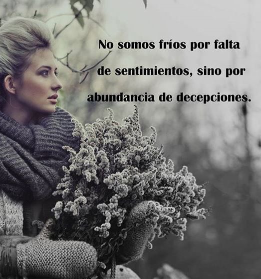 TeresaViejo's tweet photo. Las decepciones. Esa otra ola de frío que te deja tiritando. #FelizJueves https://t.co/C3W5tP53Np