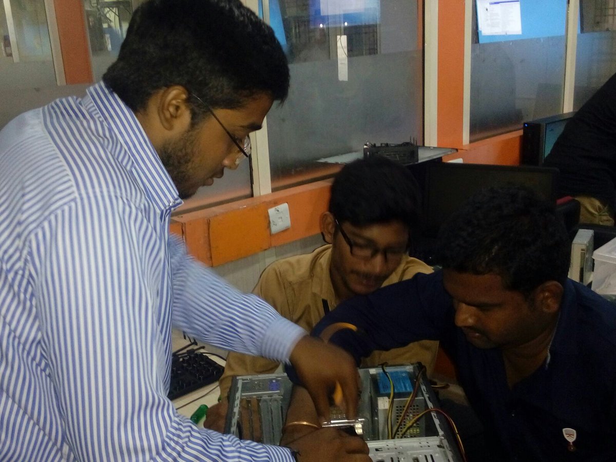 JetkingAD's tweet image. Today our #Engineers participated  on PC #Assembling and #Disassembling competation at Jetking Dilsukhnagar