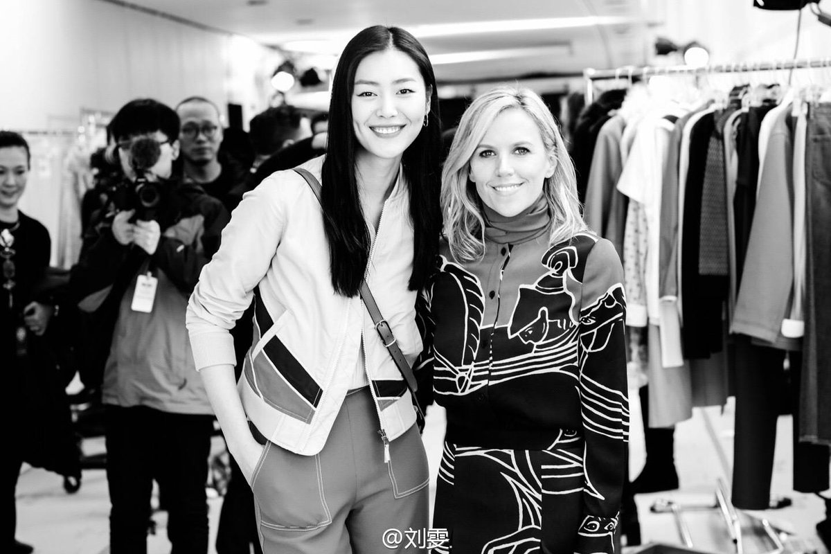 AllForLW's tweet photo. [Liu Wen Weibo Update (1/2)] https://t.co/iwK9YnI6Dr