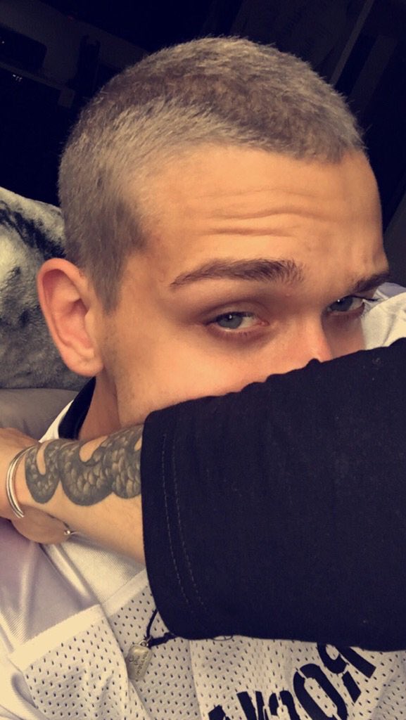 directioner4ve's tweet photo. Just an appreciation post to this very handsomely sexy man that is Cody!😍😘❤️ @CODYSAINTNEW #codysaintnew https://t.co/cBrDExZpE0