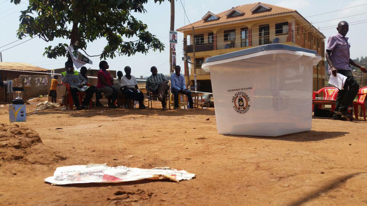 DailyMonitor's tweet photo. Voting extended to 7:00pm due to delays - Badru Kiggundu #UgandaDecides https://t.co/4CAZxsxSju