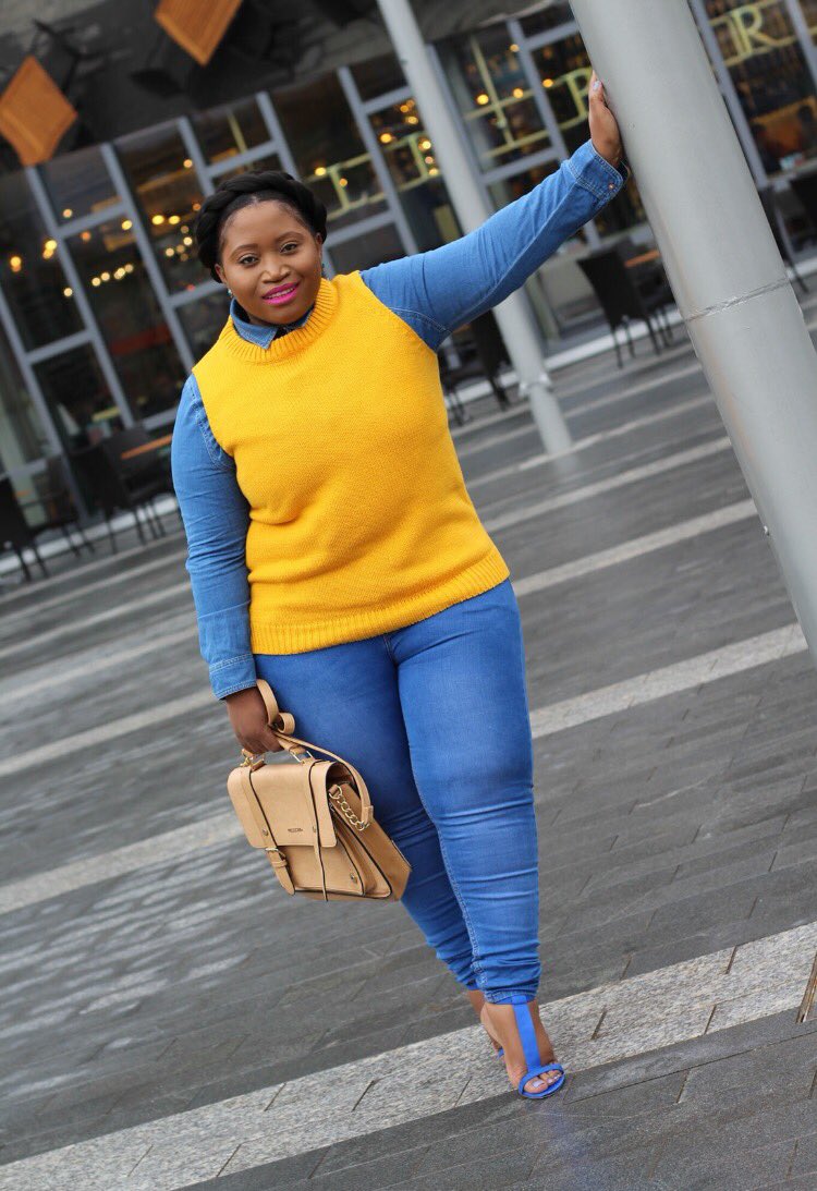 sharleen_tlou's tweet photo. Photo Cred: @Veelieva for @Velle_IGI Details of blog post in my bio. #plusblogger #blogger #blog #fashionblogger https://t.co/6WbjV939Nu